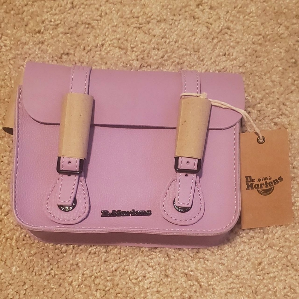 Dr martens 7" crossbody bag